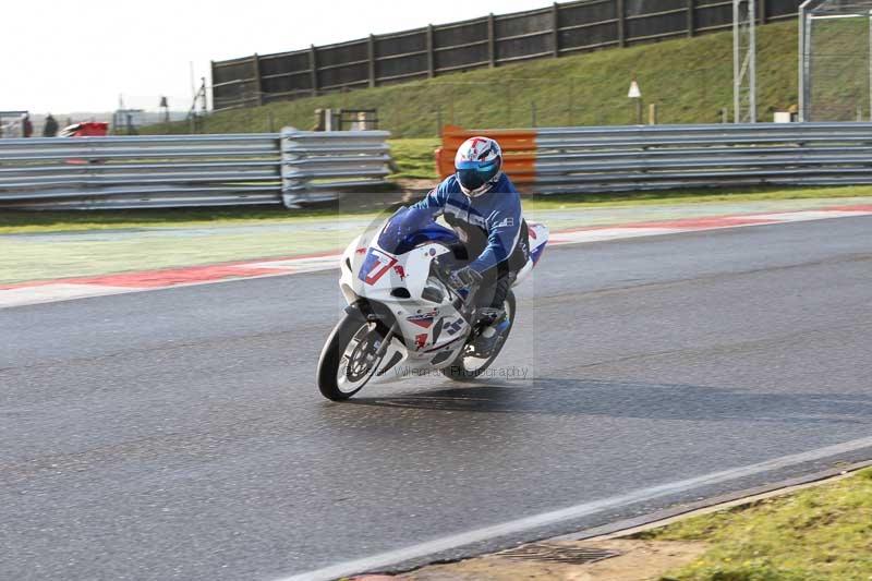 Motorcycle action photographs;Trackday digital images;event digital images;eventdigitalimages;no limits trackday;peter wileman photography;snetterton;snetterton circuit norfolk;snetterton photographs;trackday;trackday photos