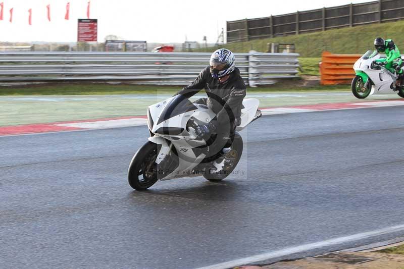 Motorcycle action photographs;Trackday digital images;event digital images;eventdigitalimages;no limits trackday;peter wileman photography;snetterton;snetterton circuit norfolk;snetterton photographs;trackday;trackday photos