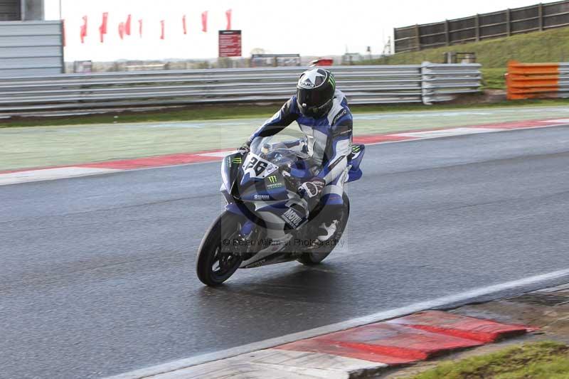Motorcycle action photographs;Trackday digital images;event digital images;eventdigitalimages;no limits trackday;peter wileman photography;snetterton;snetterton circuit norfolk;snetterton photographs;trackday;trackday photos