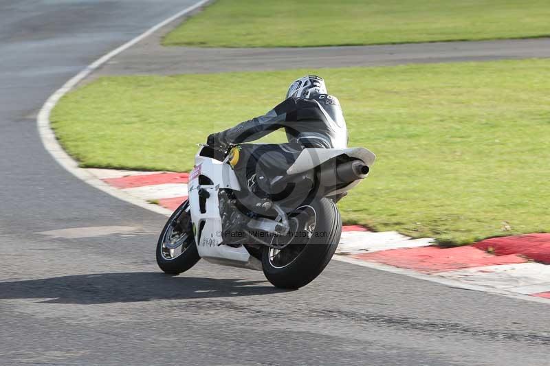 Motorcycle action photographs;Trackday digital images;event digital images;eventdigitalimages;no limits trackday;peter wileman photography;snetterton;snetterton circuit norfolk;snetterton photographs;trackday;trackday photos