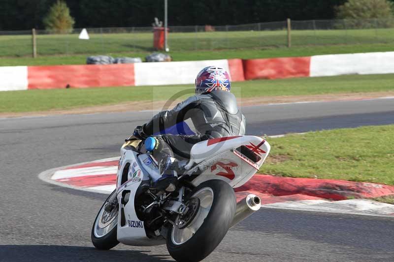 Motorcycle action photographs;Trackday digital images;event digital images;eventdigitalimages;no limits trackday;peter wileman photography;snetterton;snetterton circuit norfolk;snetterton photographs;trackday;trackday photos