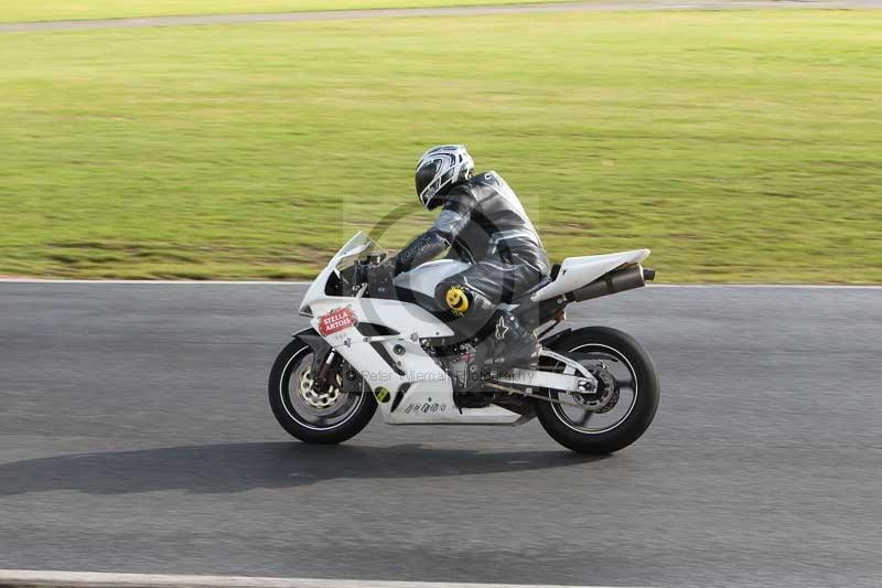 Motorcycle action photographs;Trackday digital images;event digital images;eventdigitalimages;no limits trackday;peter wileman photography;snetterton;snetterton circuit norfolk;snetterton photographs;trackday;trackday photos