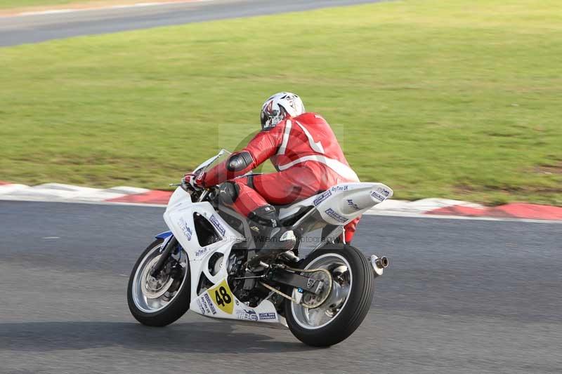 Motorcycle action photographs;Trackday digital images;event digital images;eventdigitalimages;no limits trackday;peter wileman photography;snetterton;snetterton circuit norfolk;snetterton photographs;trackday;trackday photos