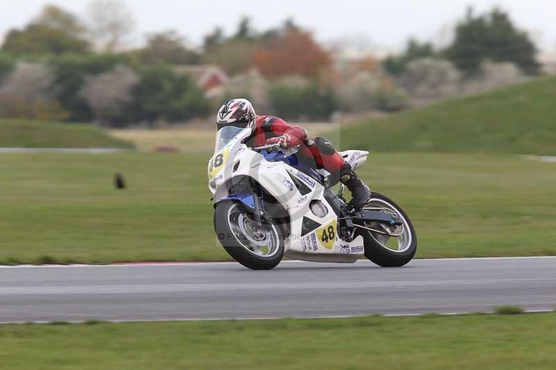 Motorcycle action photographs;Trackday digital images;event digital images;eventdigitalimages;no limits trackday;peter wileman photography;snetterton;snetterton circuit norfolk;snetterton photographs;trackday;trackday photos