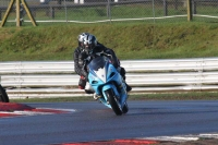 Motorcycle-action-photographs;Trackday-digital-images;event-digital-images;eventdigitalimages;no-limits-trackday;peter-wileman-photography;snetterton;snetterton-circuit-norfolk;snetterton-photographs;trackday;trackday-photos