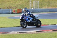 Motorcycle-action-photographs;Trackday-digital-images;event-digital-images;eventdigitalimages;no-limits-trackday;peter-wileman-photography;snetterton;snetterton-circuit-norfolk;snetterton-photographs;trackday;trackday-photos