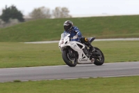 Motorcycle-action-photographs;Trackday-digital-images;event-digital-images;eventdigitalimages;no-limits-trackday;peter-wileman-photography;snetterton;snetterton-circuit-norfolk;snetterton-photographs;trackday;trackday-photos