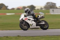 Motorcycle-action-photographs;Trackday-digital-images;event-digital-images;eventdigitalimages;no-limits-trackday;peter-wileman-photography;snetterton;snetterton-circuit-norfolk;snetterton-photographs;trackday;trackday-photos