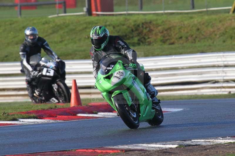 Motorcycle action photographs;Trackday digital images;event digital images;eventdigitalimages;no limits trackday;peter wileman photography;snetterton;snetterton circuit norfolk;snetterton photographs;trackday;trackday photos