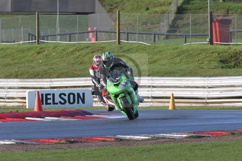 Motorcycle action photographs;Trackday digital images;event digital images;eventdigitalimages;no limits trackday;peter wileman photography;snetterton;snetterton circuit norfolk;snetterton photographs;trackday;trackday photos