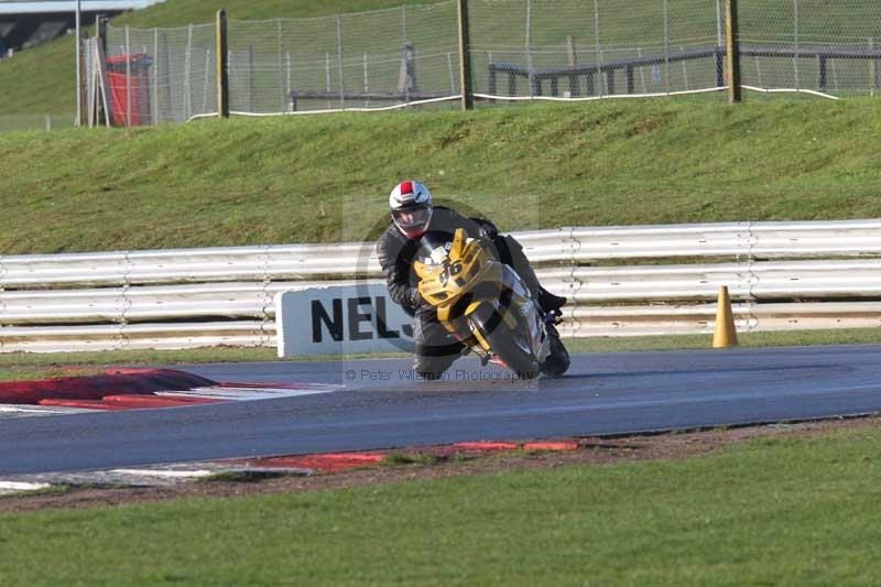 Motorcycle action photographs;Trackday digital images;event digital images;eventdigitalimages;no limits trackday;peter wileman photography;snetterton;snetterton circuit norfolk;snetterton photographs;trackday;trackday photos