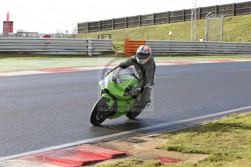 Motorcycle action photographs;Trackday digital images;event digital images;eventdigitalimages;no limits trackday;peter wileman photography;snetterton;snetterton circuit norfolk;snetterton photographs;trackday;trackday photos