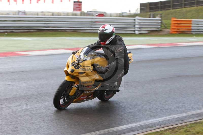 Motorcycle action photographs;Trackday digital images;event digital images;eventdigitalimages;no limits trackday;peter wileman photography;snetterton;snetterton circuit norfolk;snetterton photographs;trackday;trackday photos