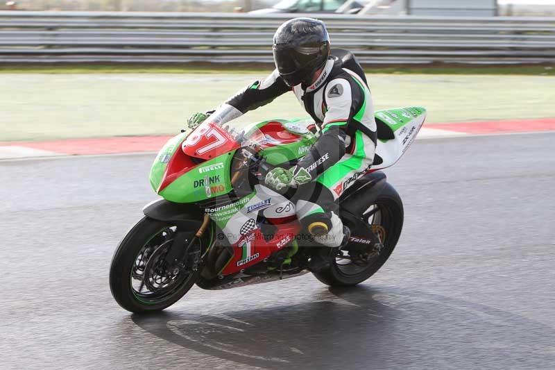 Motorcycle action photographs;Trackday digital images;event digital images;eventdigitalimages;no limits trackday;peter wileman photography;snetterton;snetterton circuit norfolk;snetterton photographs;trackday;trackday photos