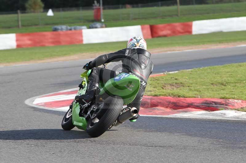 Motorcycle action photographs;Trackday digital images;event digital images;eventdigitalimages;no limits trackday;peter wileman photography;snetterton;snetterton circuit norfolk;snetterton photographs;trackday;trackday photos