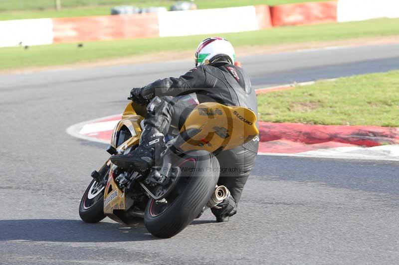 Motorcycle action photographs;Trackday digital images;event digital images;eventdigitalimages;no limits trackday;peter wileman photography;snetterton;snetterton circuit norfolk;snetterton photographs;trackday;trackday photos