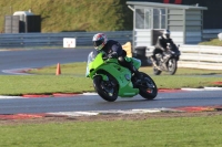 Motorcycle-action-photographs;Trackday-digital-images;event-digital-images;eventdigitalimages;no-limits-trackday;peter-wileman-photography;snetterton;snetterton-circuit-norfolk;snetterton-photographs;trackday;trackday-photos