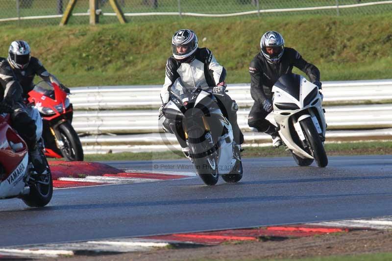 Motorcycle action photographs;Trackday digital images;event digital images;eventdigitalimages;no limits trackday;peter wileman photography;snetterton;snetterton circuit norfolk;snetterton photographs;trackday;trackday photos