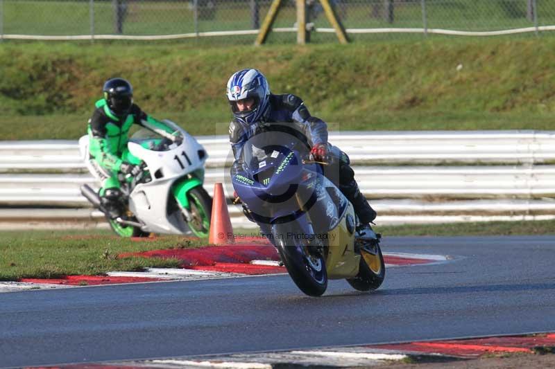 Motorcycle action photographs;Trackday digital images;event digital images;eventdigitalimages;no limits trackday;peter wileman photography;snetterton;snetterton circuit norfolk;snetterton photographs;trackday;trackday photos