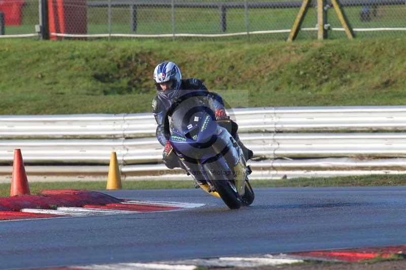 Motorcycle action photographs;Trackday digital images;event digital images;eventdigitalimages;no limits trackday;peter wileman photography;snetterton;snetterton circuit norfolk;snetterton photographs;trackday;trackday photos