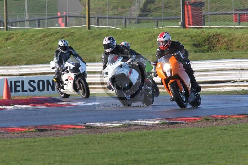 Motorcycle action photographs;Trackday digital images;event digital images;eventdigitalimages;no limits trackday;peter wileman photography;snetterton;snetterton circuit norfolk;snetterton photographs;trackday;trackday photos