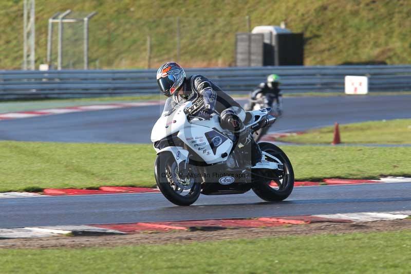Motorcycle action photographs;Trackday digital images;event digital images;eventdigitalimages;no limits trackday;peter wileman photography;snetterton;snetterton circuit norfolk;snetterton photographs;trackday;trackday photos