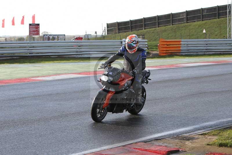 Motorcycle action photographs;Trackday digital images;event digital images;eventdigitalimages;no limits trackday;peter wileman photography;snetterton;snetterton circuit norfolk;snetterton photographs;trackday;trackday photos