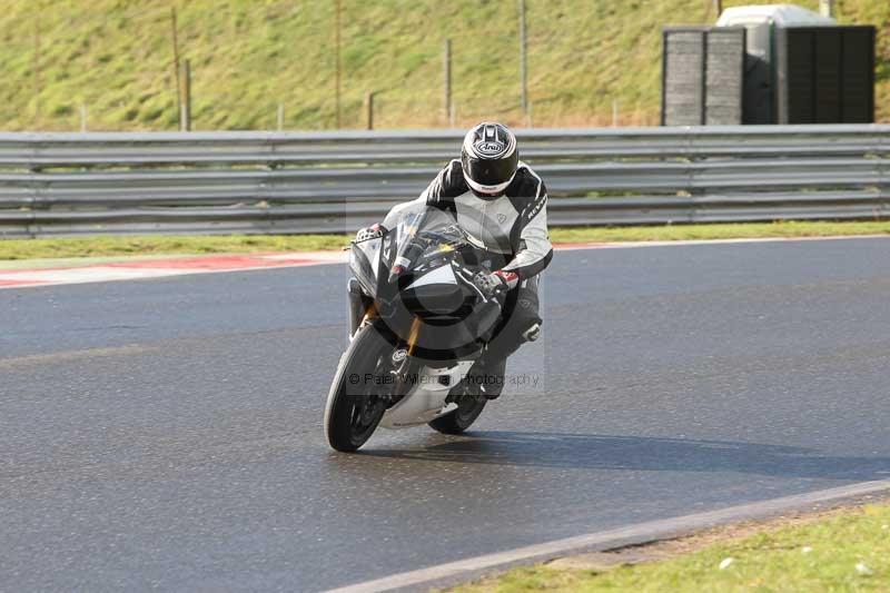 Motorcycle action photographs;Trackday digital images;event digital images;eventdigitalimages;no limits trackday;peter wileman photography;snetterton;snetterton circuit norfolk;snetterton photographs;trackday;trackday photos