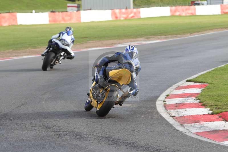 Motorcycle action photographs;Trackday digital images;event digital images;eventdigitalimages;no limits trackday;peter wileman photography;snetterton;snetterton circuit norfolk;snetterton photographs;trackday;trackday photos