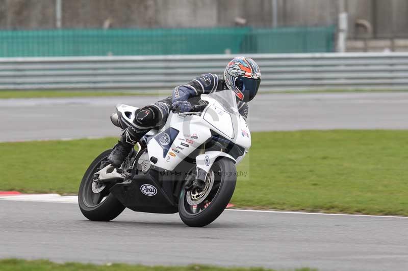 Motorcycle action photographs;Trackday digital images;event digital images;eventdigitalimages;no limits trackday;peter wileman photography;snetterton;snetterton circuit norfolk;snetterton photographs;trackday;trackday photos