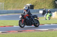 Motorcycle-action-photographs;Trackday-digital-images;event-digital-images;eventdigitalimages;no-limits-trackday;peter-wileman-photography;snetterton;snetterton-circuit-norfolk;snetterton-photographs;trackday;trackday-photos