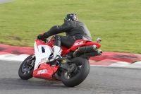 Motorcycle-action-photographs;Trackday-digital-images;event-digital-images;eventdigitalimages;no-limits-trackday;peter-wileman-photography;snetterton;snetterton-circuit-norfolk;snetterton-photographs;trackday;trackday-photos