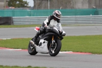 Motorcycle-action-photographs;Trackday-digital-images;event-digital-images;eventdigitalimages;no-limits-trackday;peter-wileman-photography;snetterton;snetterton-circuit-norfolk;snetterton-photographs;trackday;trackday-photos