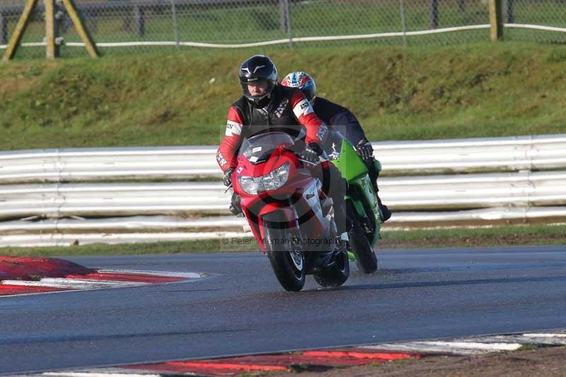 Motorcycle action photographs;Trackday digital images;event digital images;eventdigitalimages;no limits trackday;peter wileman photography;snetterton;snetterton circuit norfolk;snetterton photographs;trackday;trackday photos