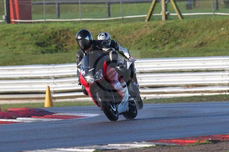 Motorcycle action photographs;Trackday digital images;event digital images;eventdigitalimages;no limits trackday;peter wileman photography;snetterton;snetterton circuit norfolk;snetterton photographs;trackday;trackday photos