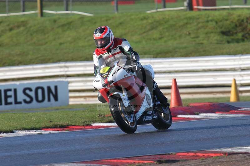 Motorcycle action photographs;Trackday digital images;event digital images;eventdigitalimages;no limits trackday;peter wileman photography;snetterton;snetterton circuit norfolk;snetterton photographs;trackday;trackday photos
