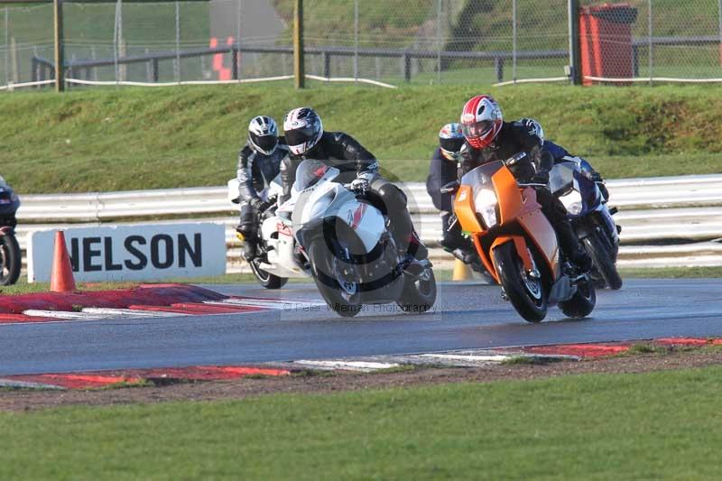 Motorcycle action photographs;Trackday digital images;event digital images;eventdigitalimages;no limits trackday;peter wileman photography;snetterton;snetterton circuit norfolk;snetterton photographs;trackday;trackday photos