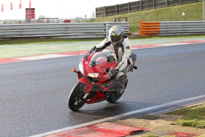 Motorcycle action photographs;Trackday digital images;event digital images;eventdigitalimages;no limits trackday;peter wileman photography;snetterton;snetterton circuit norfolk;snetterton photographs;trackday;trackday photos