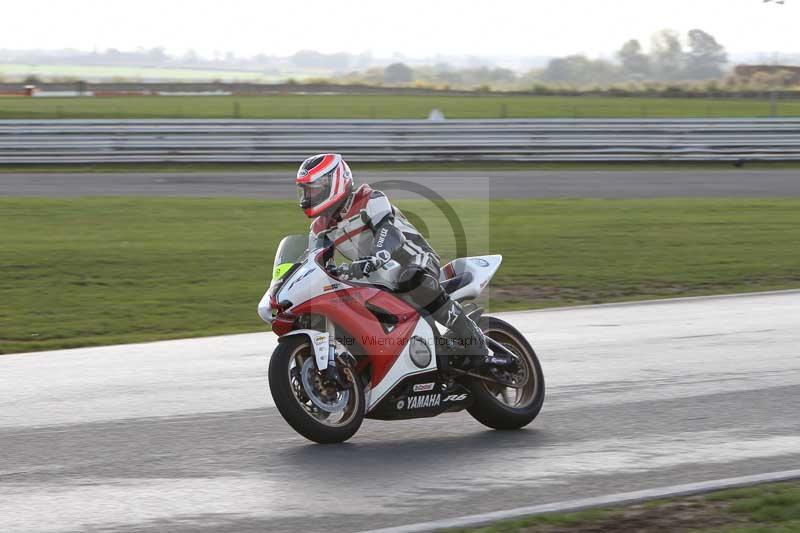 Motorcycle action photographs;Trackday digital images;event digital images;eventdigitalimages;no limits trackday;peter wileman photography;snetterton;snetterton circuit norfolk;snetterton photographs;trackday;trackday photos