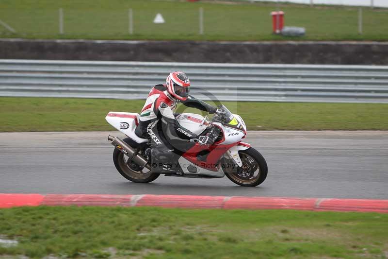 Motorcycle action photographs;Trackday digital images;event digital images;eventdigitalimages;no limits trackday;peter wileman photography;snetterton;snetterton circuit norfolk;snetterton photographs;trackday;trackday photos
