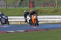 Motorcycle-action-photographs;Trackday-digital-images;event-digital-images;eventdigitalimages;no-limits-trackday;peter-wileman-photography;snetterton;snetterton-circuit-norfolk;snetterton-photographs;trackday;trackday-photos