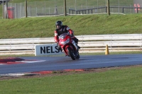 Motorcycle-action-photographs;Trackday-digital-images;event-digital-images;eventdigitalimages;no-limits-trackday;peter-wileman-photography;snetterton;snetterton-circuit-norfolk;snetterton-photographs;trackday;trackday-photos