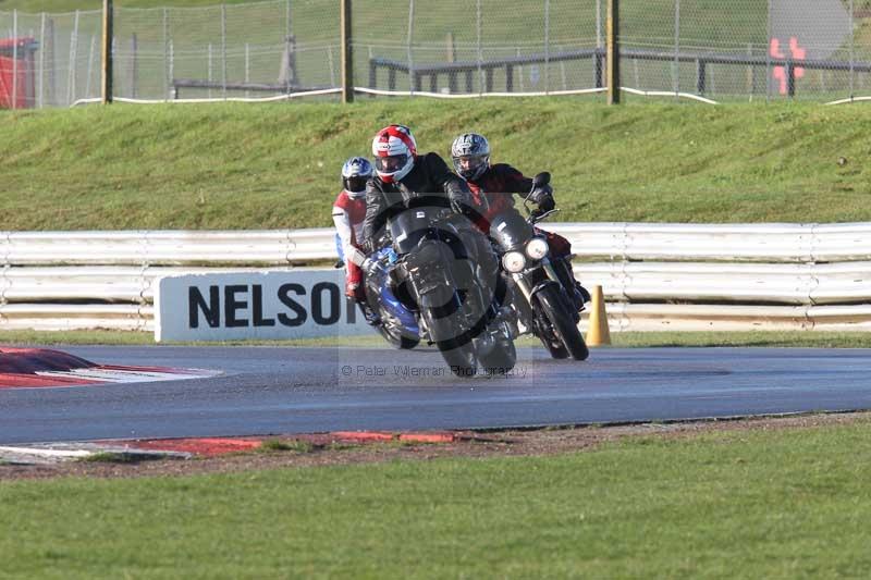 Motorcycle action photographs;Trackday digital images;event digital images;eventdigitalimages;no limits trackday;peter wileman photography;snetterton;snetterton circuit norfolk;snetterton photographs;trackday;trackday photos