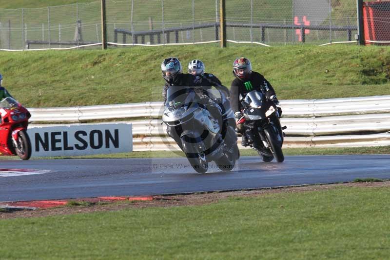 Motorcycle action photographs;Trackday digital images;event digital images;eventdigitalimages;no limits trackday;peter wileman photography;snetterton;snetterton circuit norfolk;snetterton photographs;trackday;trackday photos