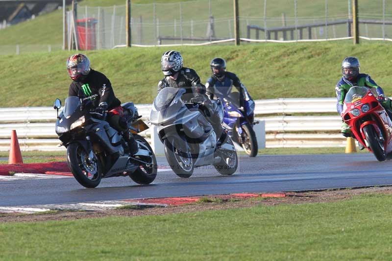 Motorcycle action photographs;Trackday digital images;event digital images;eventdigitalimages;no limits trackday;peter wileman photography;snetterton;snetterton circuit norfolk;snetterton photographs;trackday;trackday photos