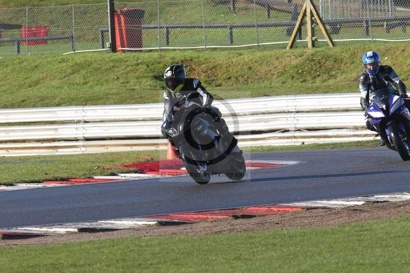 Motorcycle action photographs;Trackday digital images;event digital images;eventdigitalimages;no limits trackday;peter wileman photography;snetterton;snetterton circuit norfolk;snetterton photographs;trackday;trackday photos
