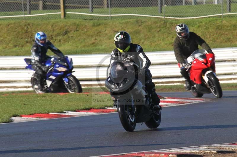 Motorcycle action photographs;Trackday digital images;event digital images;eventdigitalimages;no limits trackday;peter wileman photography;snetterton;snetterton circuit norfolk;snetterton photographs;trackday;trackday photos