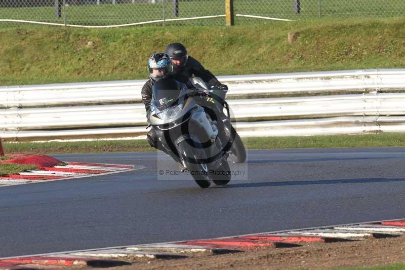 Motorcycle action photographs;Trackday digital images;event digital images;eventdigitalimages;no limits trackday;peter wileman photography;snetterton;snetterton circuit norfolk;snetterton photographs;trackday;trackday photos