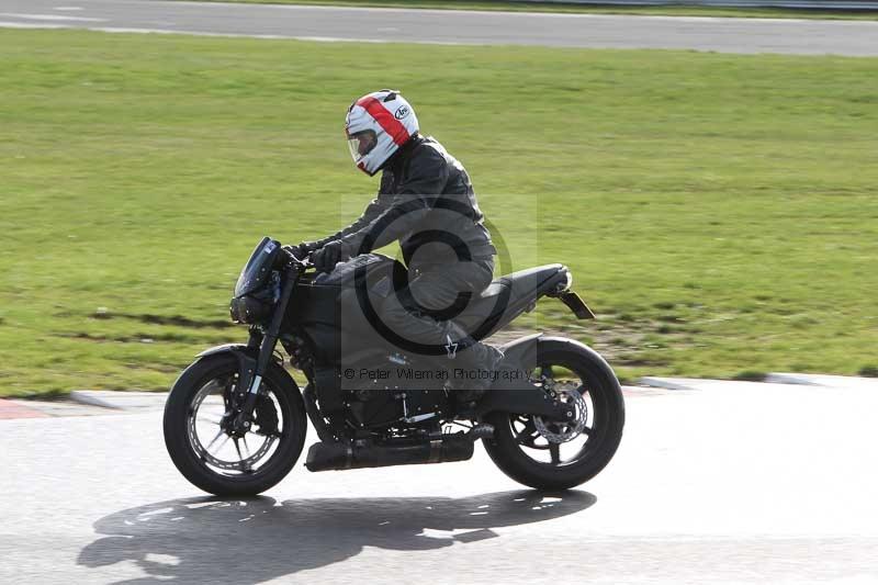 Motorcycle action photographs;Trackday digital images;event digital images;eventdigitalimages;no limits trackday;peter wileman photography;snetterton;snetterton circuit norfolk;snetterton photographs;trackday;trackday photos