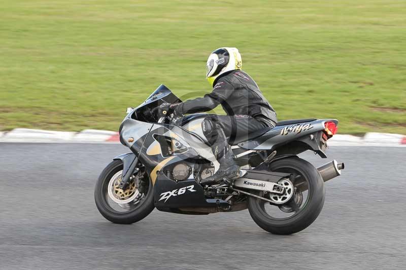Motorcycle action photographs;Trackday digital images;event digital images;eventdigitalimages;no limits trackday;peter wileman photography;snetterton;snetterton circuit norfolk;snetterton photographs;trackday;trackday photos